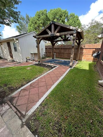4530 Plantation Pass Drive, Humble, TX 77346