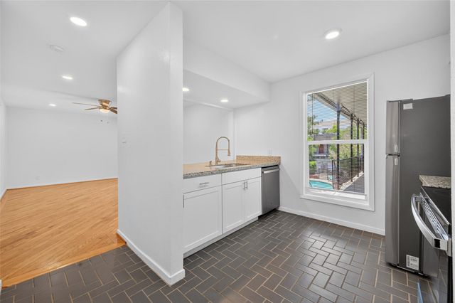 3300 Yorktown Street 16, Houston, TX 77056