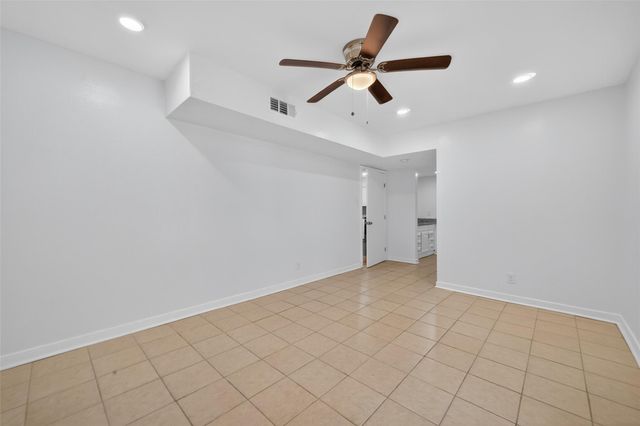3300 Yorktown Street 16, Houston, TX 77056