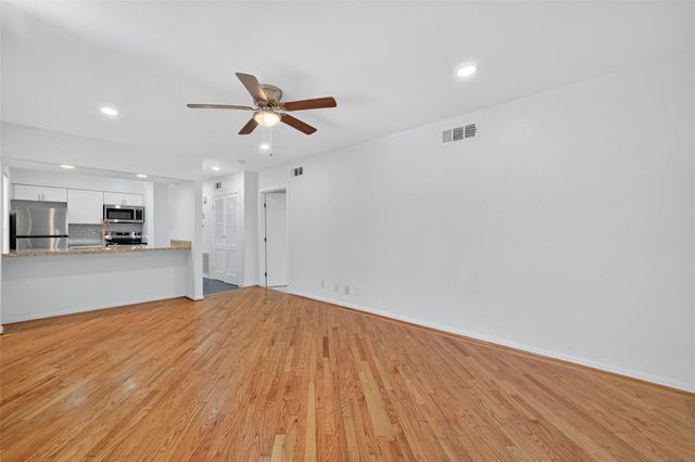 3300 Yorktown Street 16, Houston, TX 77056