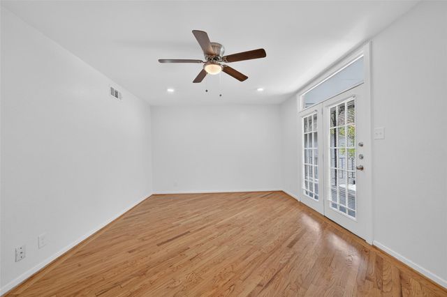 3300 Yorktown Street 16, Houston, TX 77056