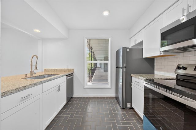3300 Yorktown Street 16, Houston, TX 77056