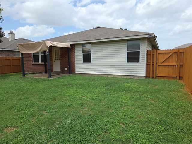 1608 Rialto Way, Fort Worth, TX 76247