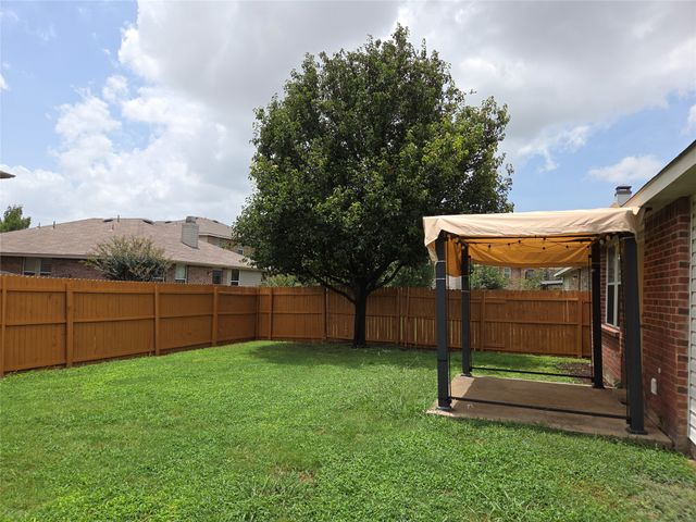1608 Rialto Way, Fort Worth, TX 76247