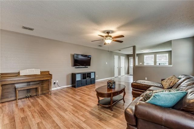 1608 Rialto Way, Fort Worth, TX 76247