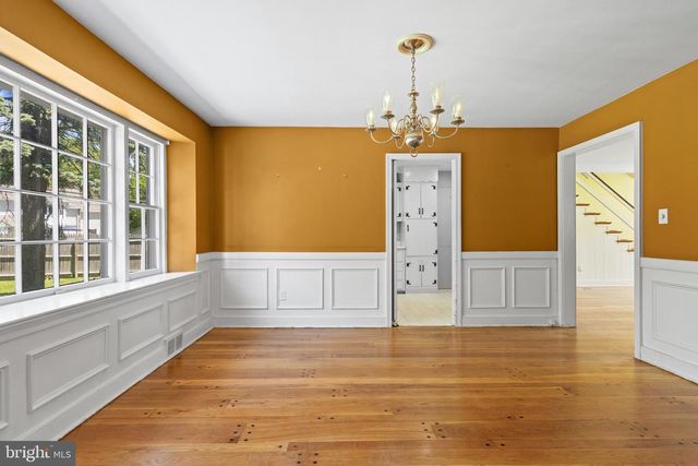103 BROWNING LN, Bryn Mawr, PA 19010