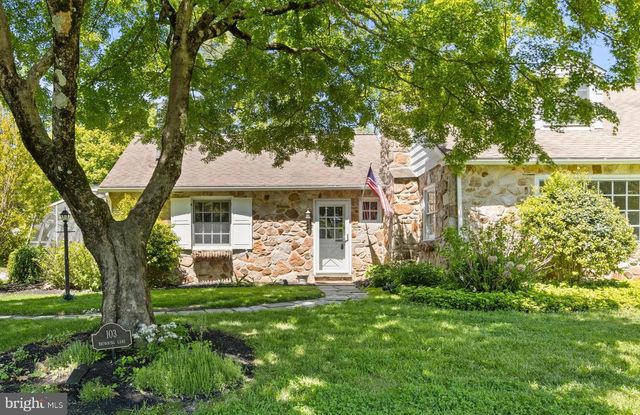 103 BROWNING LN, Bryn Mawr, PA 19010