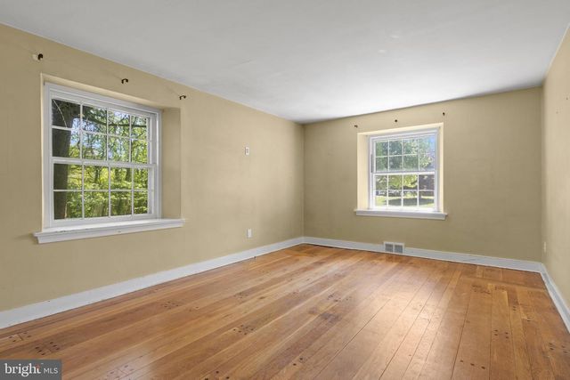 103 BROWNING LN, Bryn Mawr, PA 19010