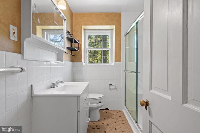103 BROWNING LN, Bryn Mawr, PA 19010