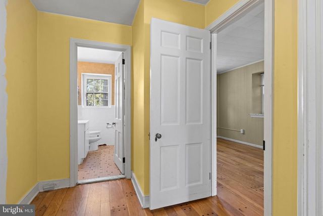 103 BROWNING LN, Bryn Mawr, PA 19010