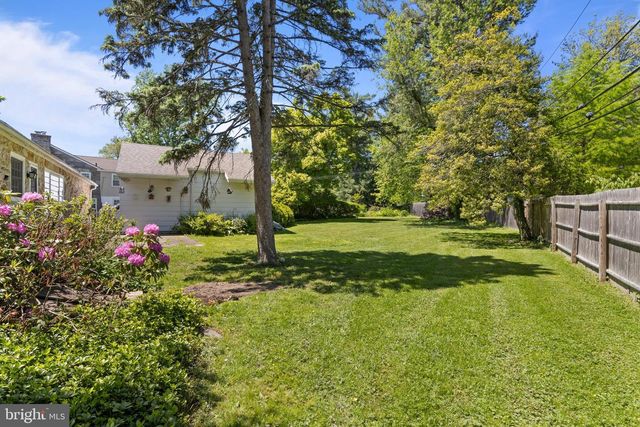 103 BROWNING LN, Bryn Mawr, PA 19010