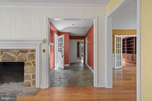103 BROWNING LN, Bryn Mawr, PA 19010