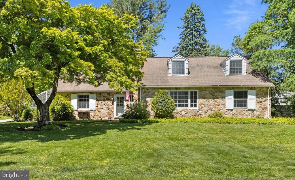 103 BROWNING LN, Bryn Mawr, PA 19010