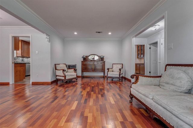 6226 Paisley Street, Houston, TX 77096