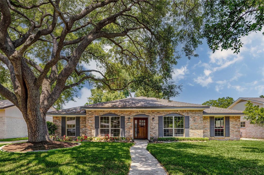 6226 Paisley Street, Houston, TX 77096