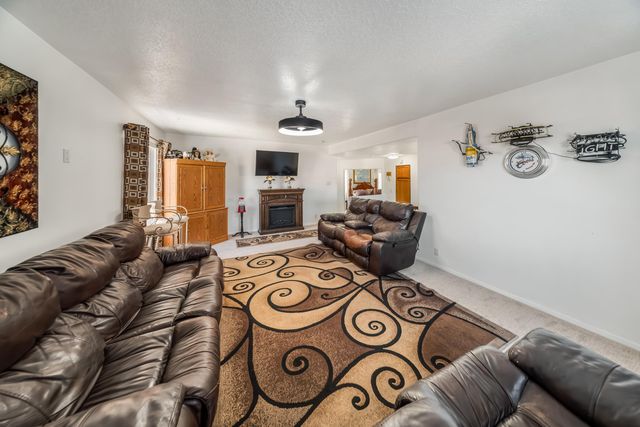 2812 Monument Drive NW, Albuquerque, NM 87120