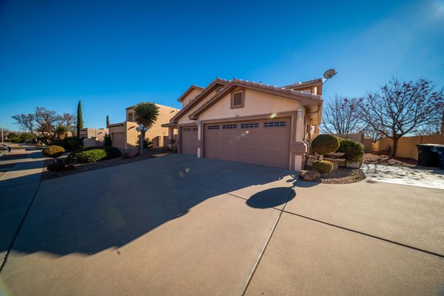 2812 Monument Drive NW, Albuquerque, NM 87120