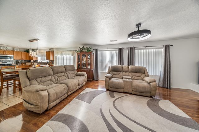 2812 Monument Drive NW, Albuquerque, NM 87120