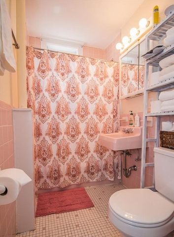 187 Kent St 3, Brookline, MA 02446