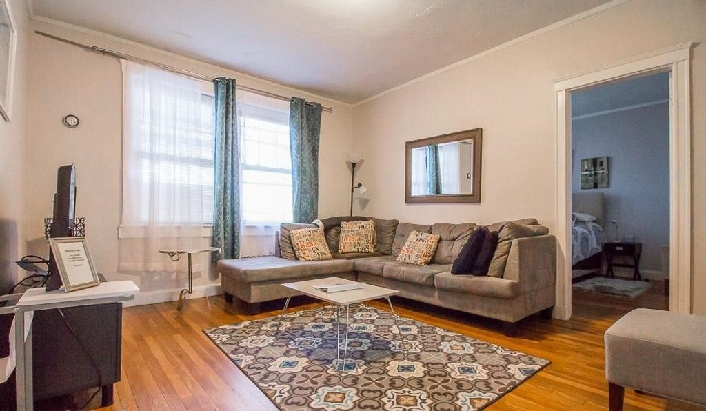 187 Kent St 3, Brookline, MA 02446