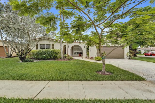 10544 NW 4th Street, Plantation, FL 33324