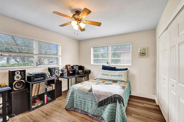 10544 NW 4th Street, Plantation, FL 33324