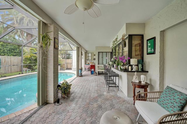10544 NW 4th Street, Plantation, FL 33324
