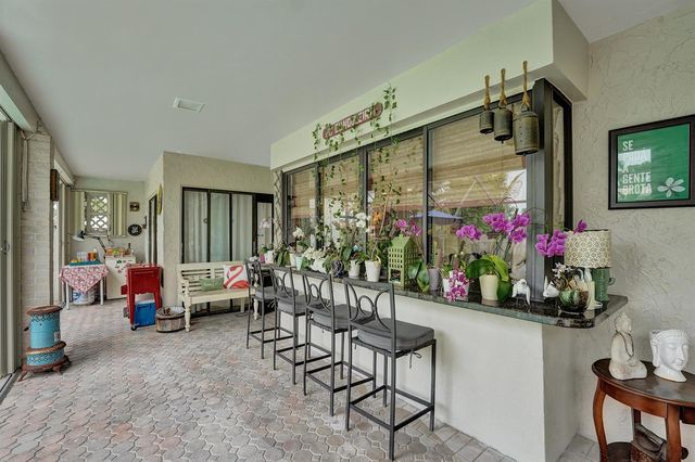 10544 NW 4th Street, Plantation, FL 33324