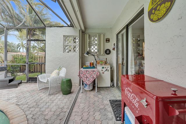 10544 NW 4th Street, Plantation, FL 33324