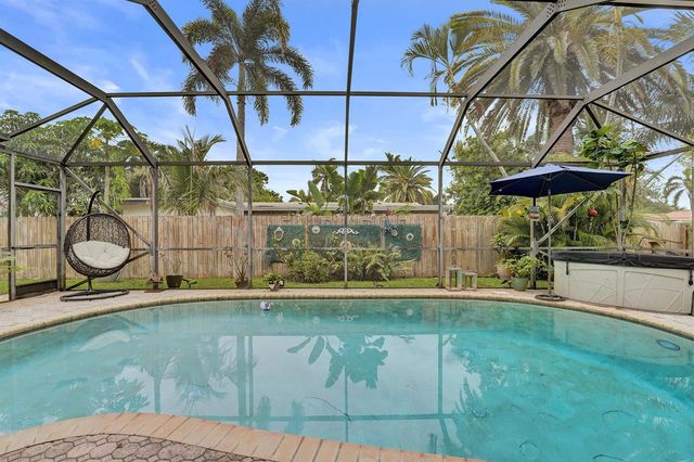 10544 NW 4th Street, Plantation, FL 33324
