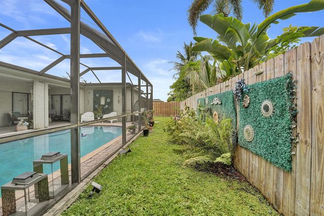 10544 NW 4th Street, Plantation, FL 33324