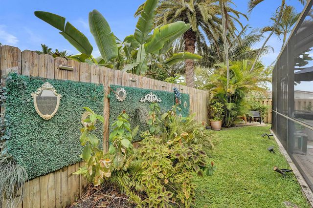 10544 NW 4th Street, Plantation, FL 33324