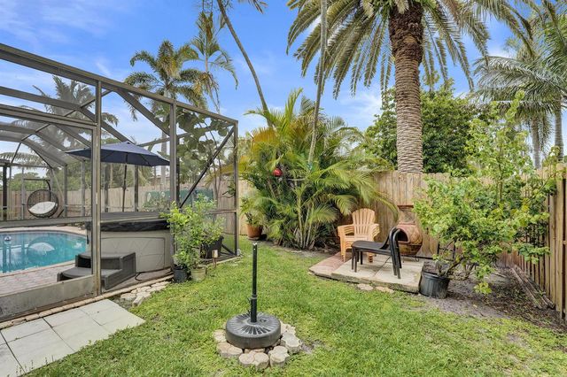 10544 NW 4th Street, Plantation, FL 33324