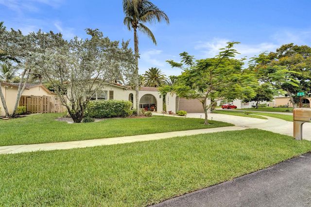 10544 NW 4th Street, Plantation, FL 33324