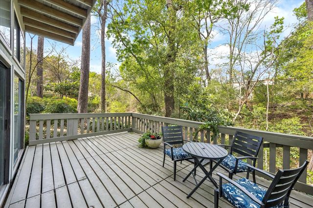 27 E Shady Lane, Houston, TX 77063