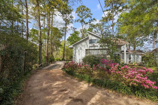 27 E Shady Lane, Houston, TX 77063