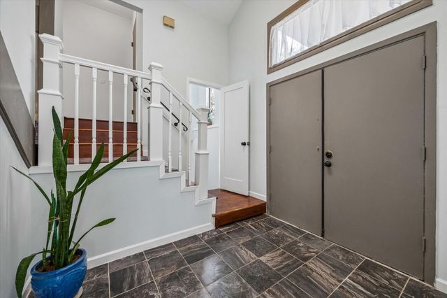 27 E Shady Lane, Houston, TX 77063