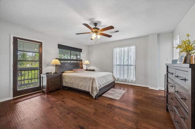 27 E Shady Lane, Houston, TX 77063