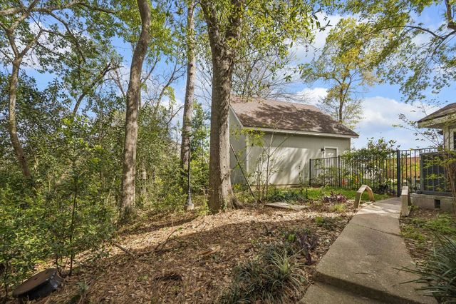 27 E Shady Lane, Houston, TX 77063