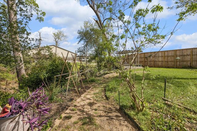 27 E Shady Lane, Houston, TX 77063