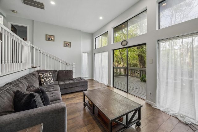 27 E Shady Lane, Houston, TX 77063