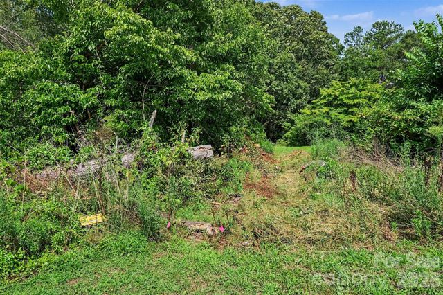 - Red Yam Farm Road, Dallas, NC 28034