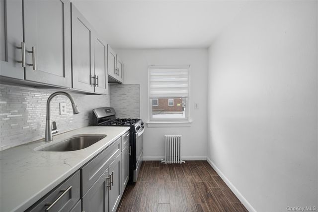 263-03 73rd Avenue 03, Glen Oaks, NY 11004