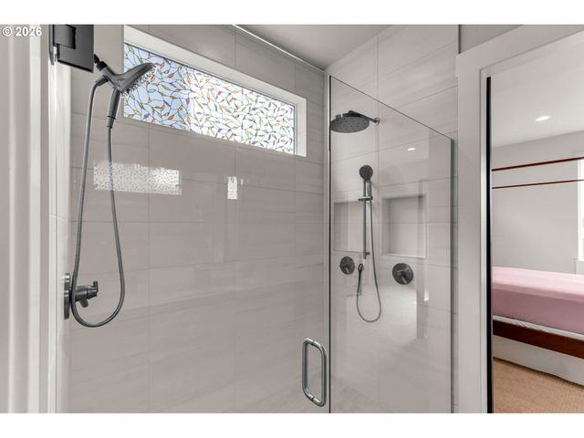 2401 E FOXTROT St, La Center, WA 98629