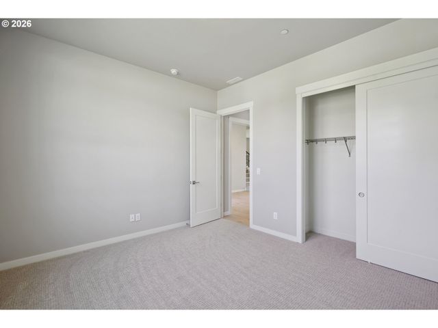 2401 E FOXTROT St, La Center, WA 98629