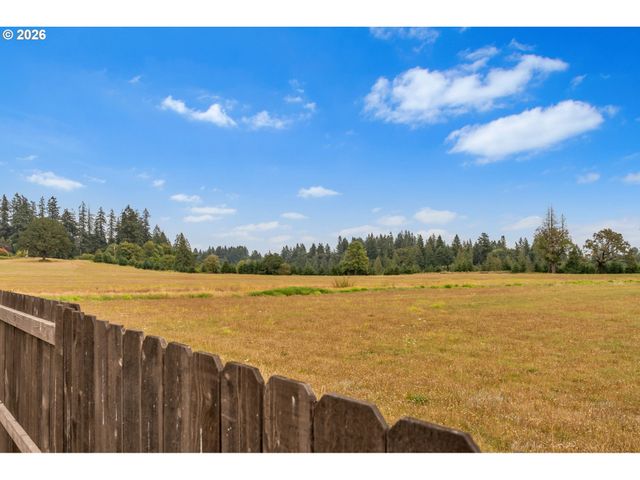 2401 E FOXTROT St, La Center, WA 98629