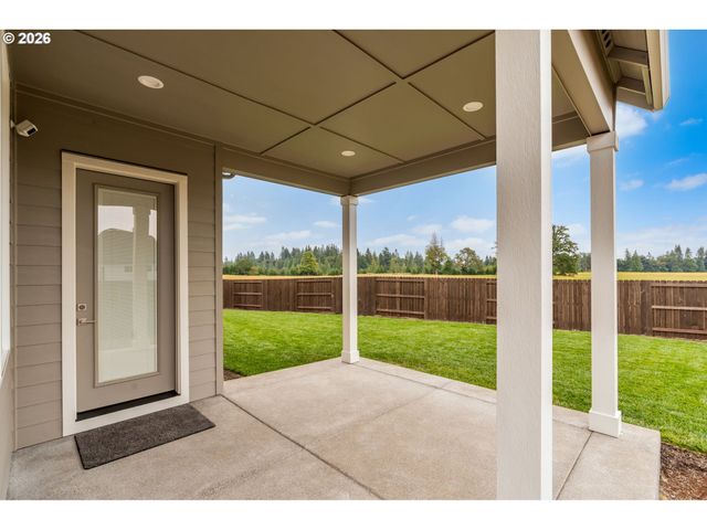 2401 E FOXTROT St, La Center, WA 98629