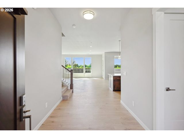 2401 E FOXTROT St, La Center, WA 98629