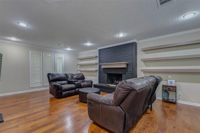 6710 Falling Waters Drive, Spring, TX 77379
