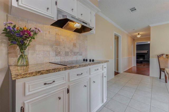 6710 Falling Waters Drive, Spring, TX 77379